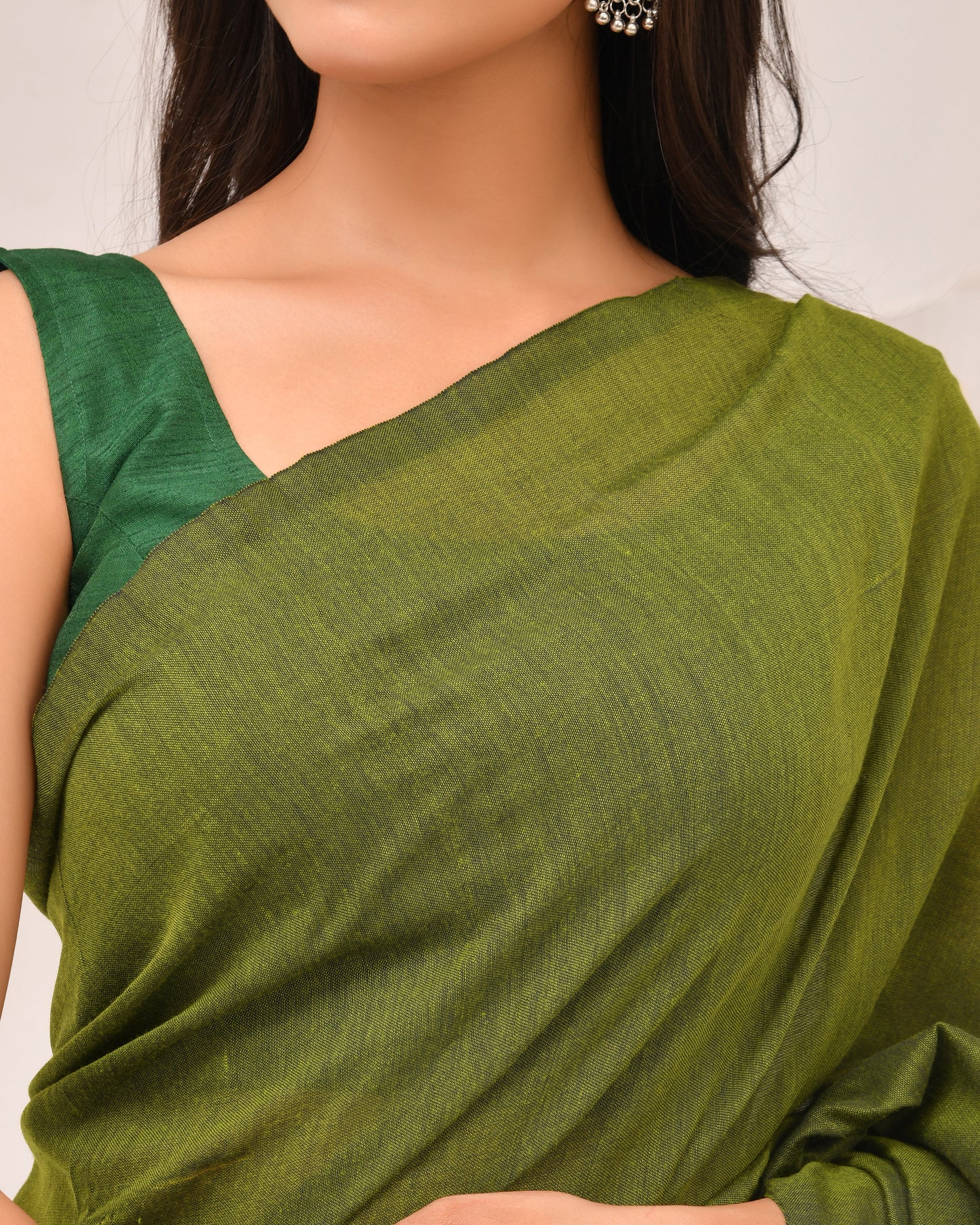 Handwoven Cotton Saree Saree in Green & Magenta - Dual Tone | Everyday Classic