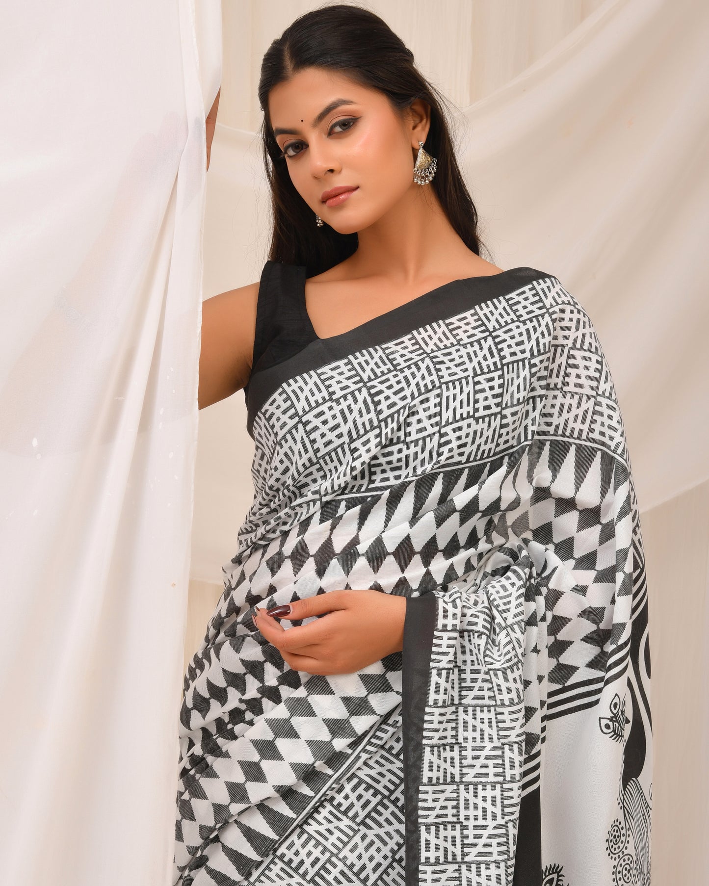 Chhaya Hand-Painted Cotton Saree | Timeless Textures