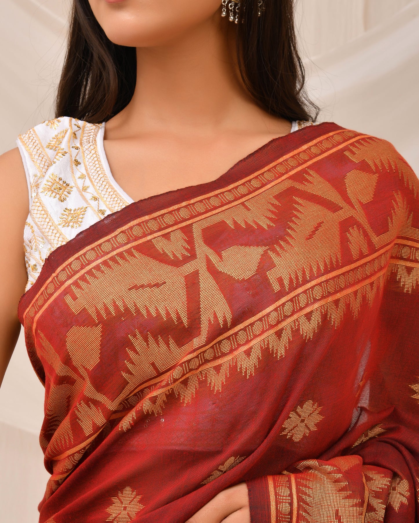 Red Lotus Jamdani Handloom Saree with Deep Zari Art