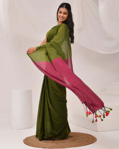 Handwoven Cotton Saree Saree in Green & Magenta - Dual Tone | Everyday Classic