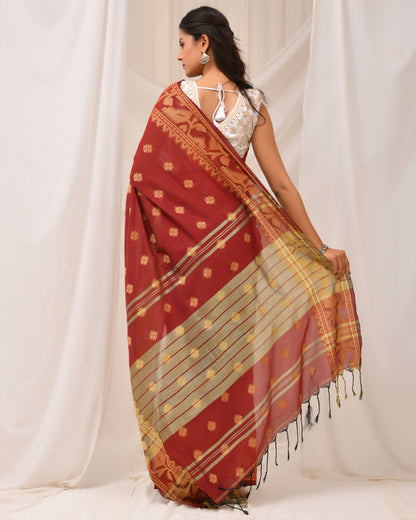 Red Lotus Jamdani Handloom Saree with Deep Zari Art